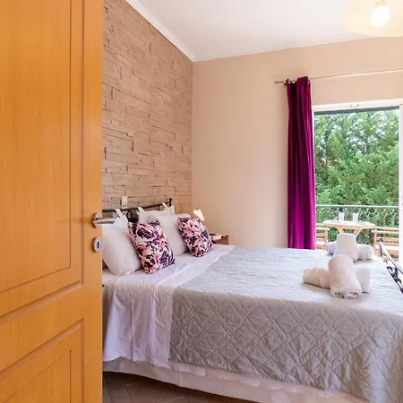 Santa Emelia 3* Vasiliki (Lefkada)