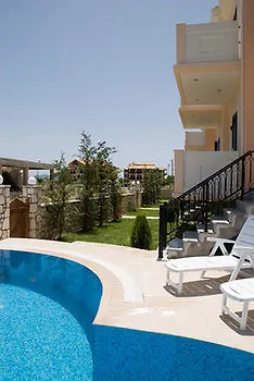 Santa Emelia Aparthotel