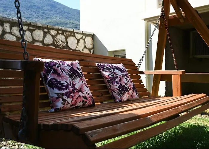 Santa Emelia Aparthotel 4*