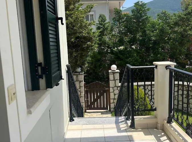 Santa Emelia Vasiliki (Lefkada)